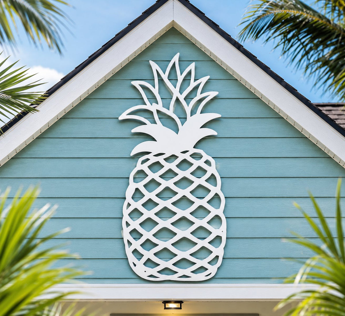 Outdoor Pineapple Wall Art – Weatherproof PVC Tropical Sign, Beach House, Patio & Pool Decor